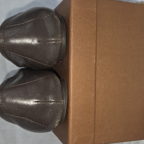 Coach Dark BROWN, Chestnut Flats with Gold Hardware and Plaid Lining 8 8B - Picture 7 of 14